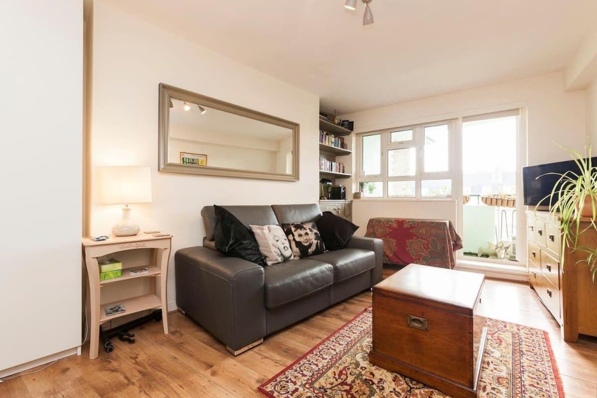 Central Camden Flat With Terrace For 4 People London Exteriör bild